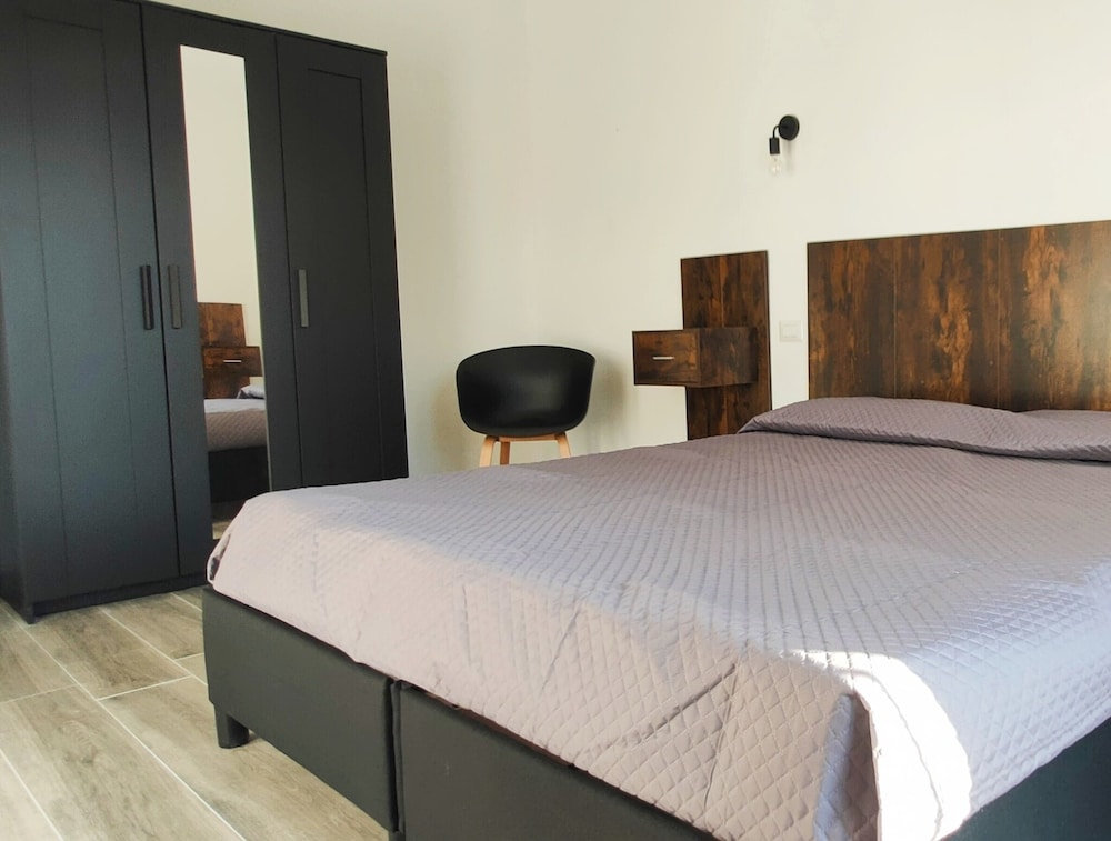 Suite Apartments Porto Pino I4mori photo 2