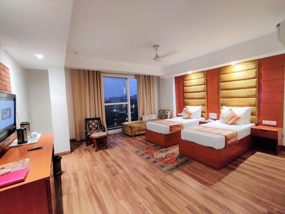 The Angel Hotel And Suites