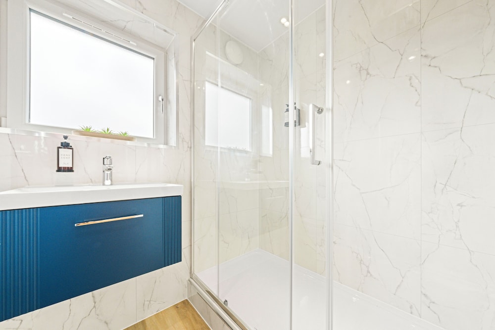 Modern 3Bed Home Next To Glasgow Airport