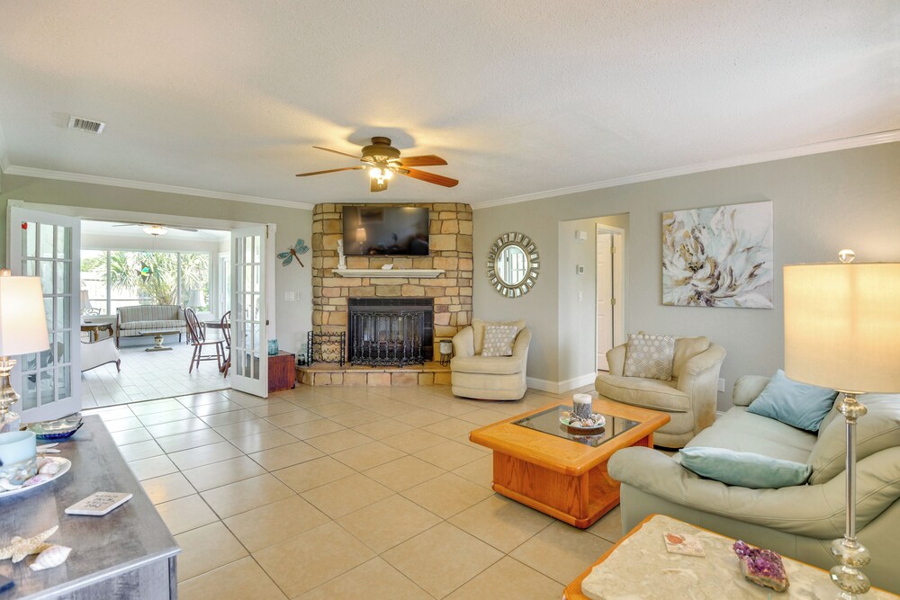 Swim, Fish & Walk to Shore: Ormond Beach Home!