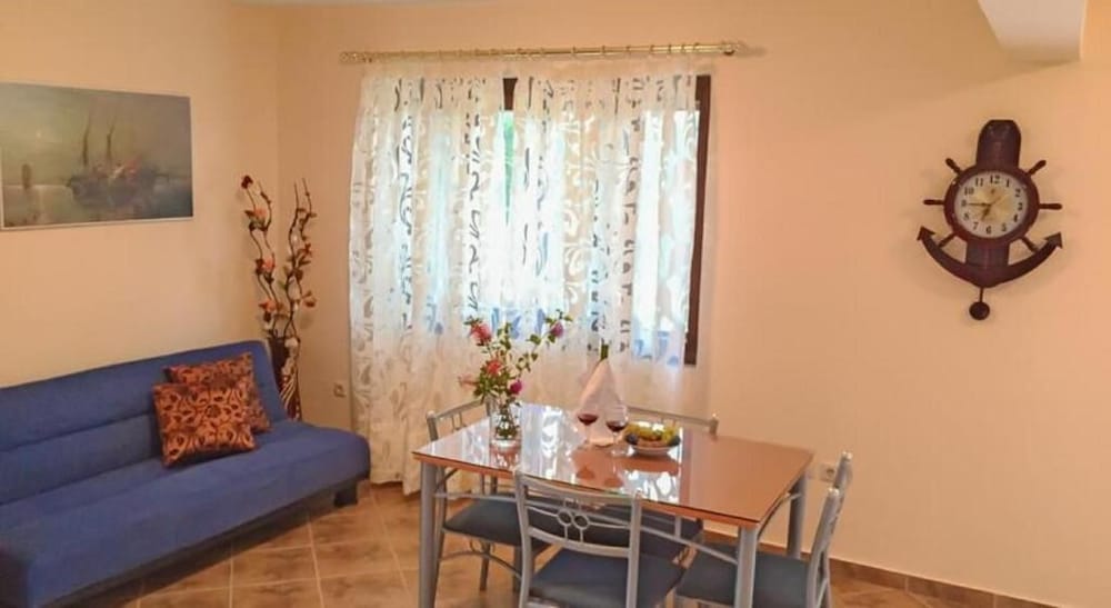 Glyfada Villas 2