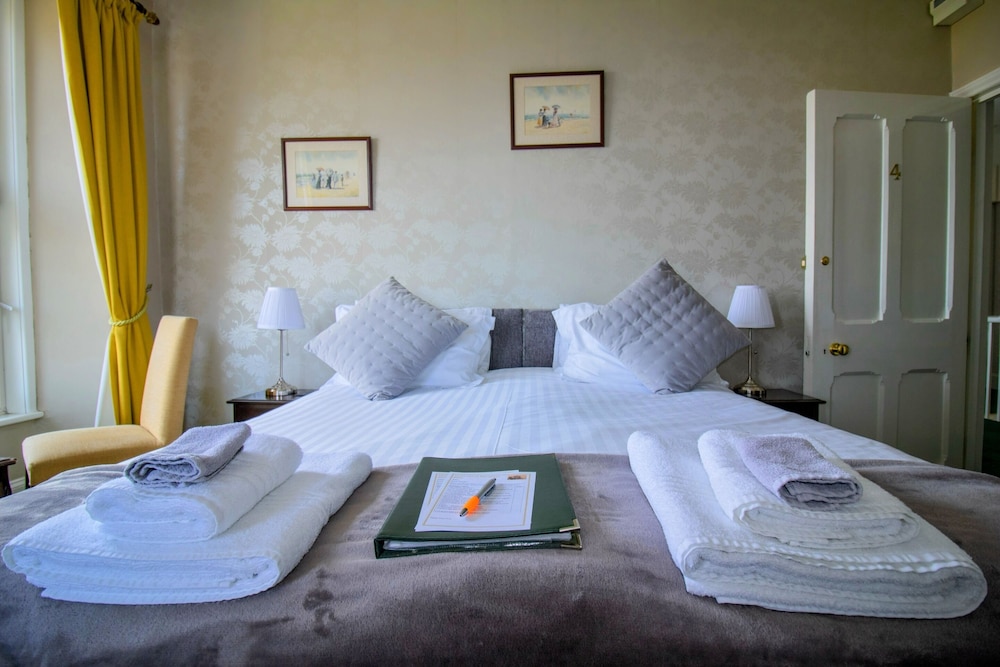 Lynton Vacations - Sinai House - Property Image 14