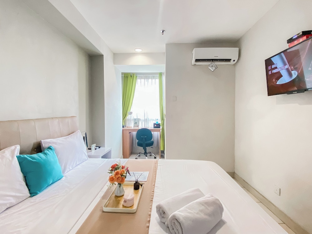 Serene And Nice Studio At Cinere Bellevue Suites Apartment