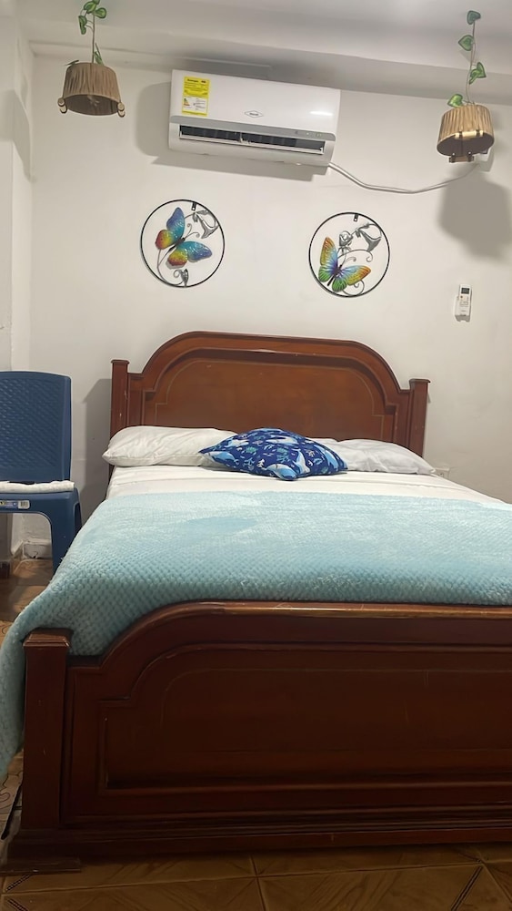HOSTAL OCEAN BLUE