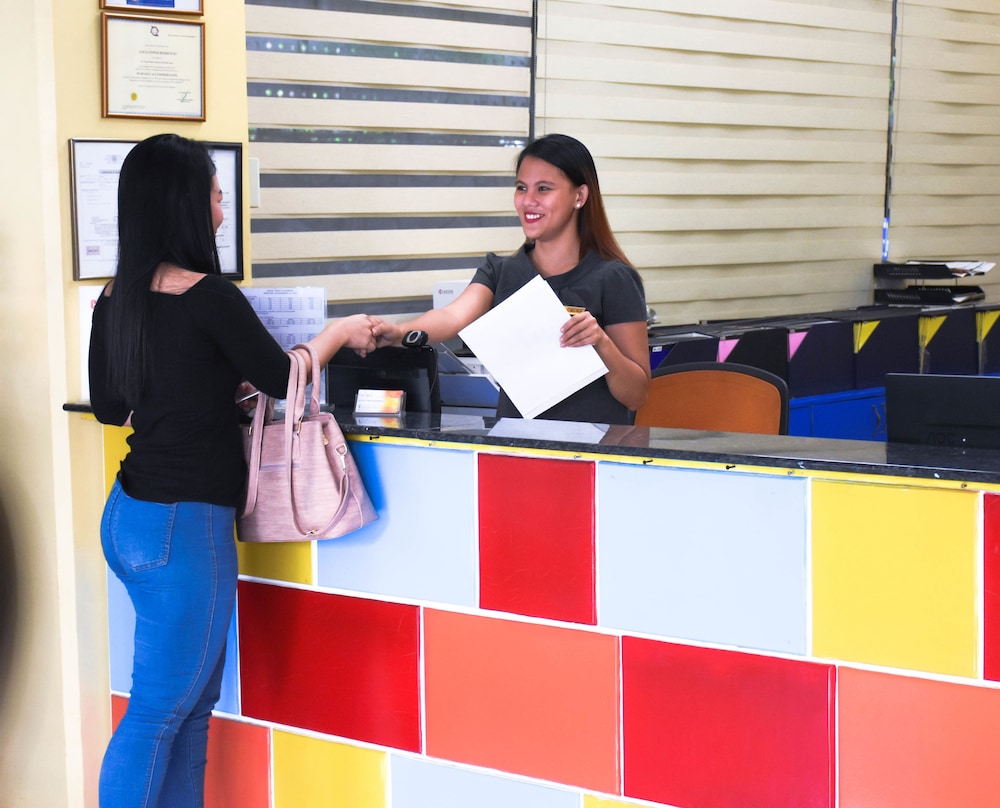 Alicia Tower Residences - Adult Only - Hostel