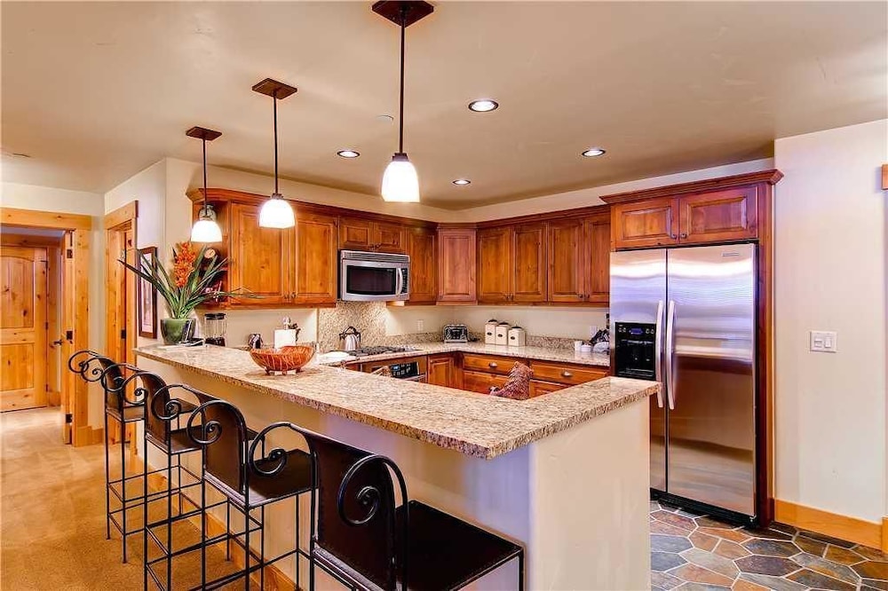 6107 Bear Lodge, Trappeur's Crossing Apartment 3