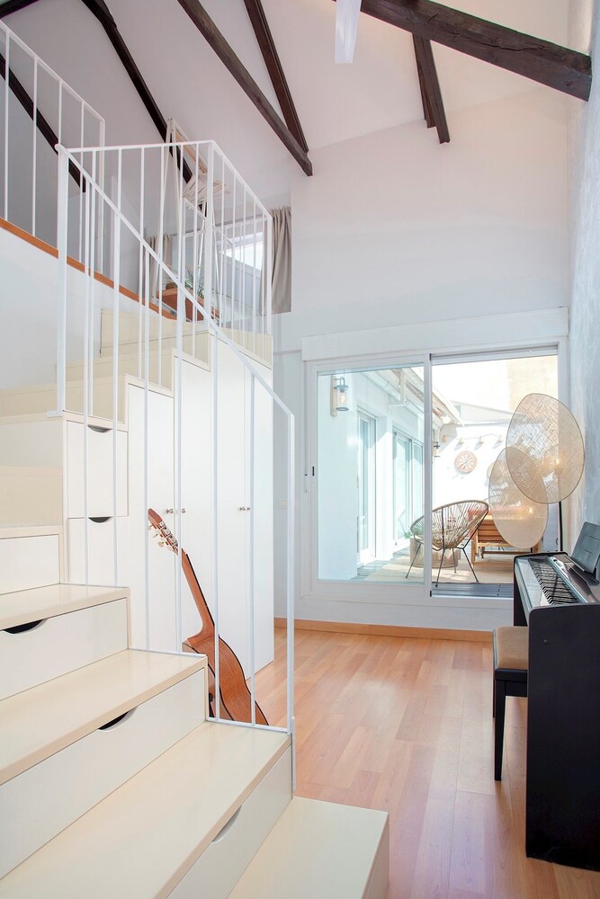 Stylish Penthouse Private Terrace Plaza Mitjana