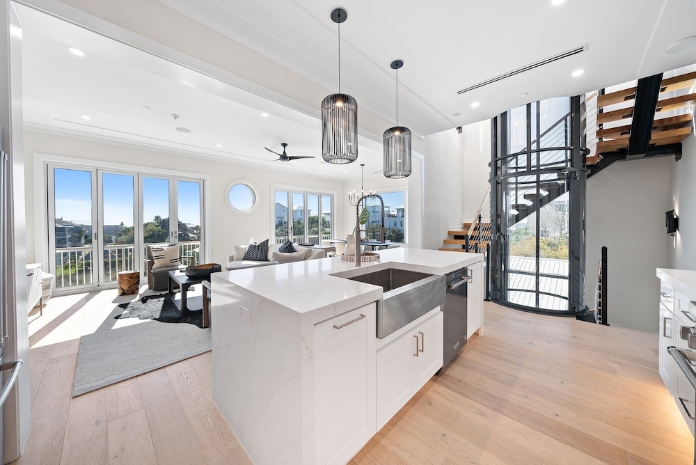 Ocean Breeze 5 Bedroom Home