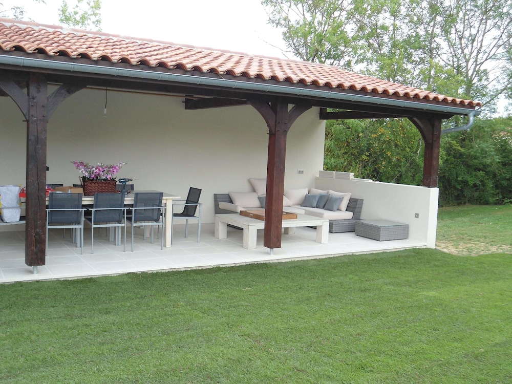 Cottage in Pyrenees With Pool & Golf