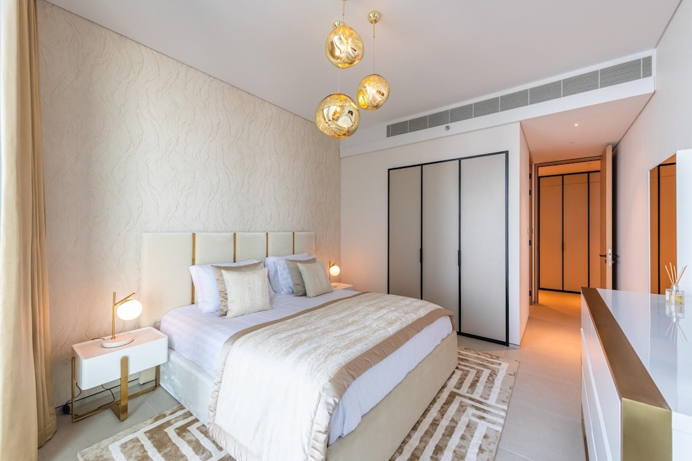 Gorgeous Apt wz Stunning Sea Views in Address JBR