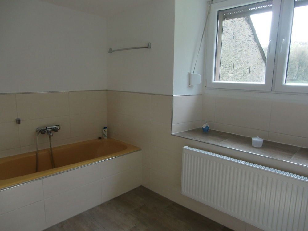 Idyllic Studio Apartment Near Kaifenheim and Near the Forest - Property Image 40