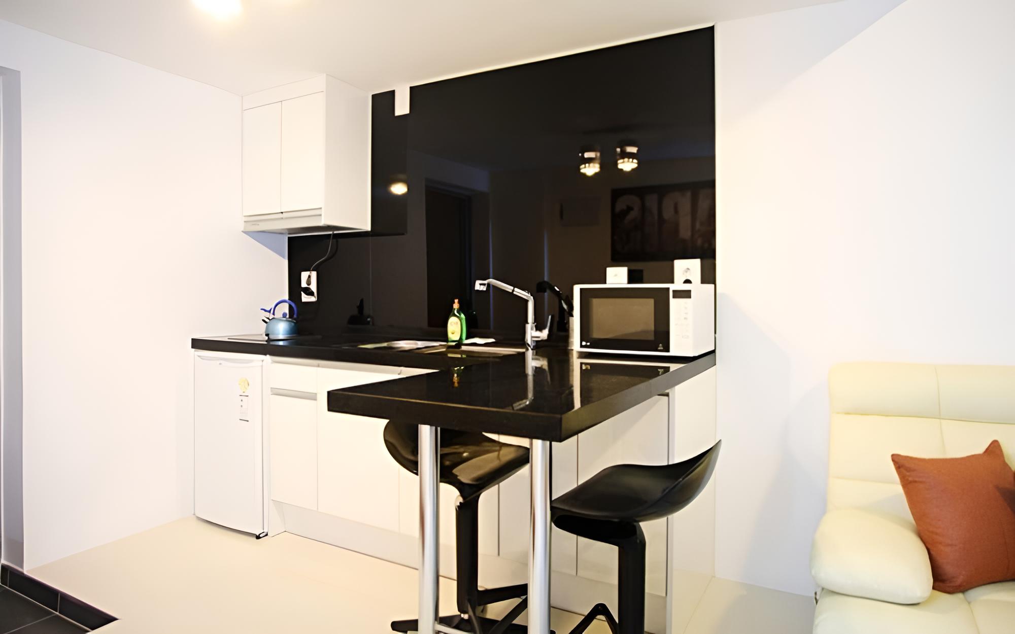 Photo 33