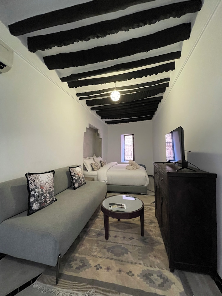 Riad Awatif le 36