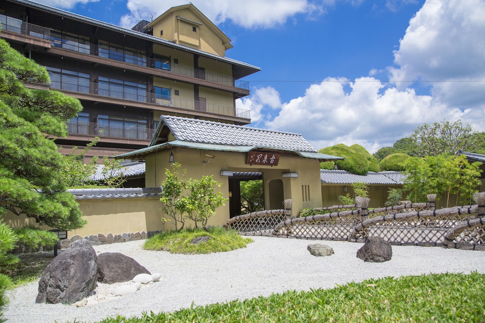 Hotel Arima Onsen Motoyu Kosenkaku - Image 1