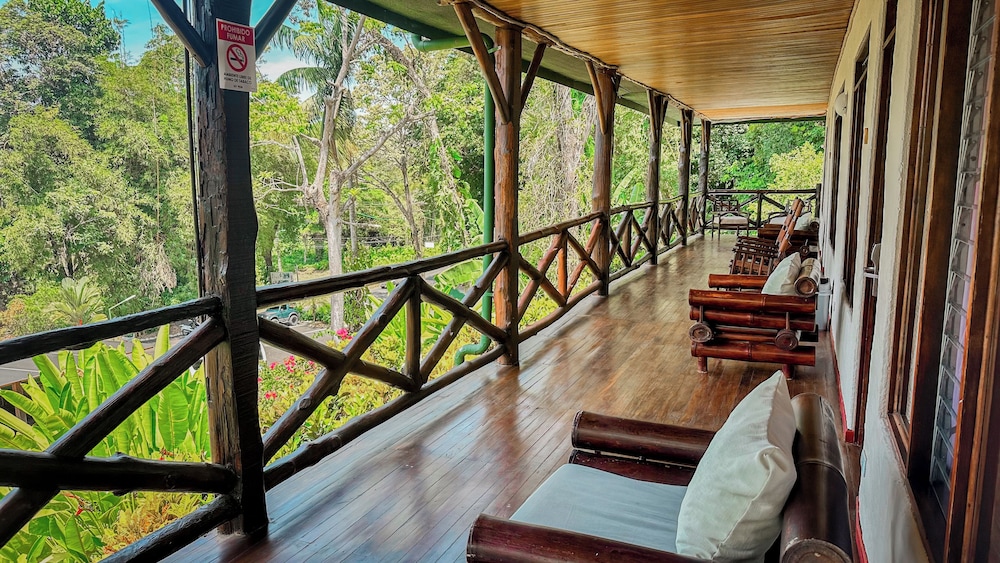 Tabulia Tree Hotel and Villas