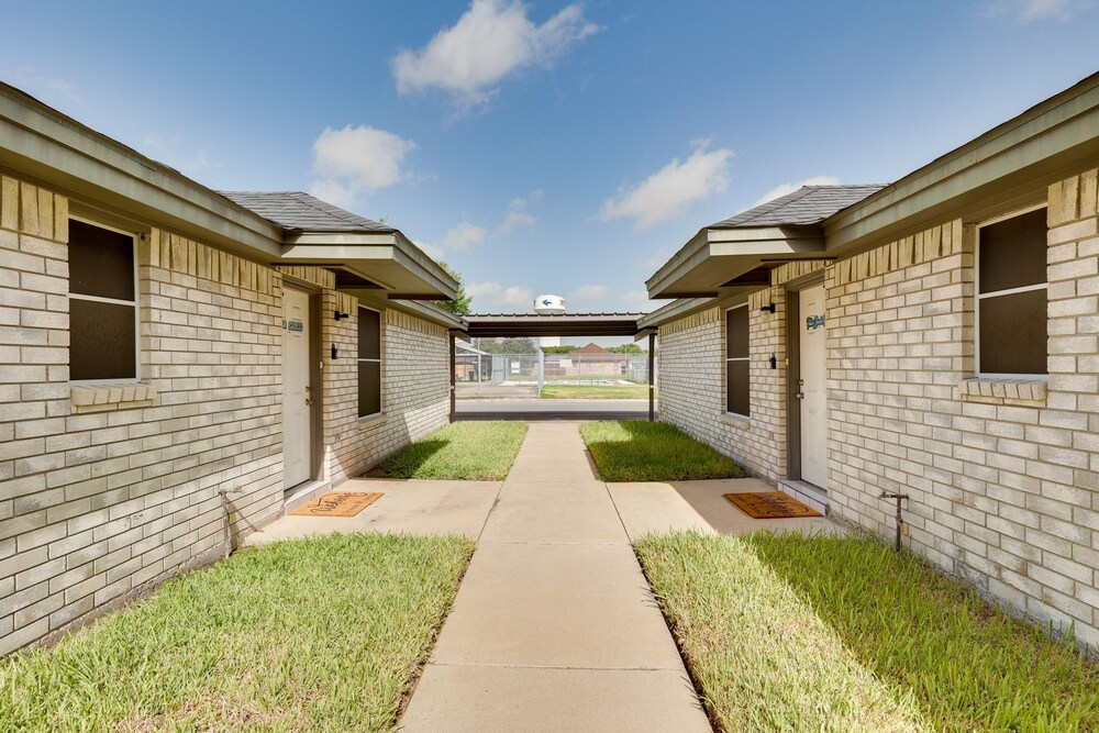 Pet-friendly Edinburg Apartment With Pool Access!
