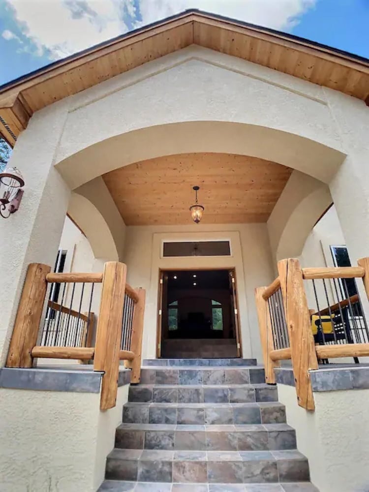 Silverheels Lodge Luxury Mountain Chalet 25 Acres Double Garage Hot Tub view 4