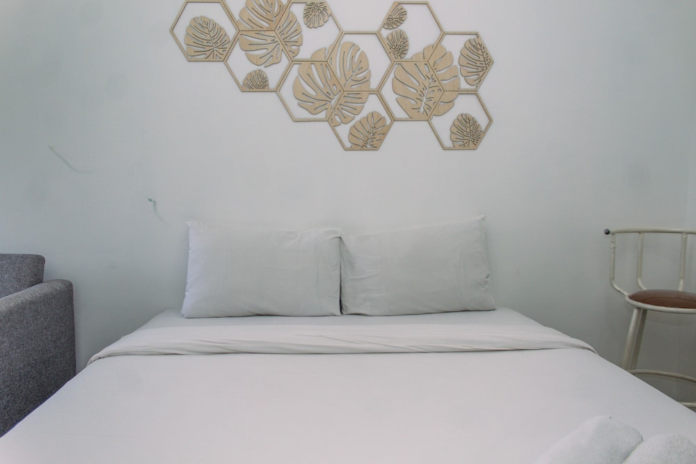 Cozy Studio Room Apartment At Aeropolis Residence view 5