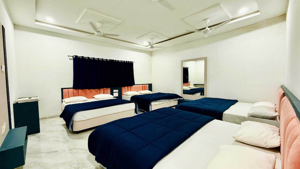 Hotel Raj Inn