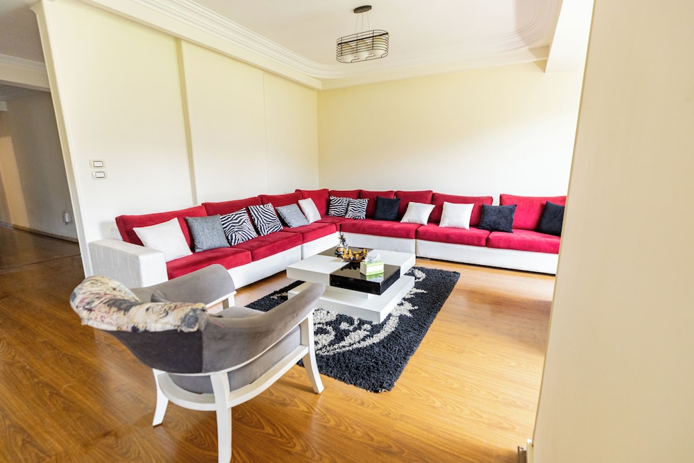Hibiscus Haven Suite