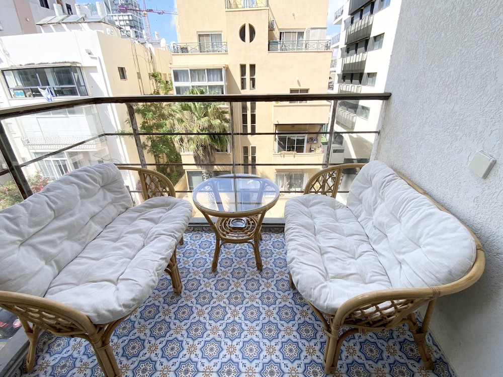 Sea Suites Apartments