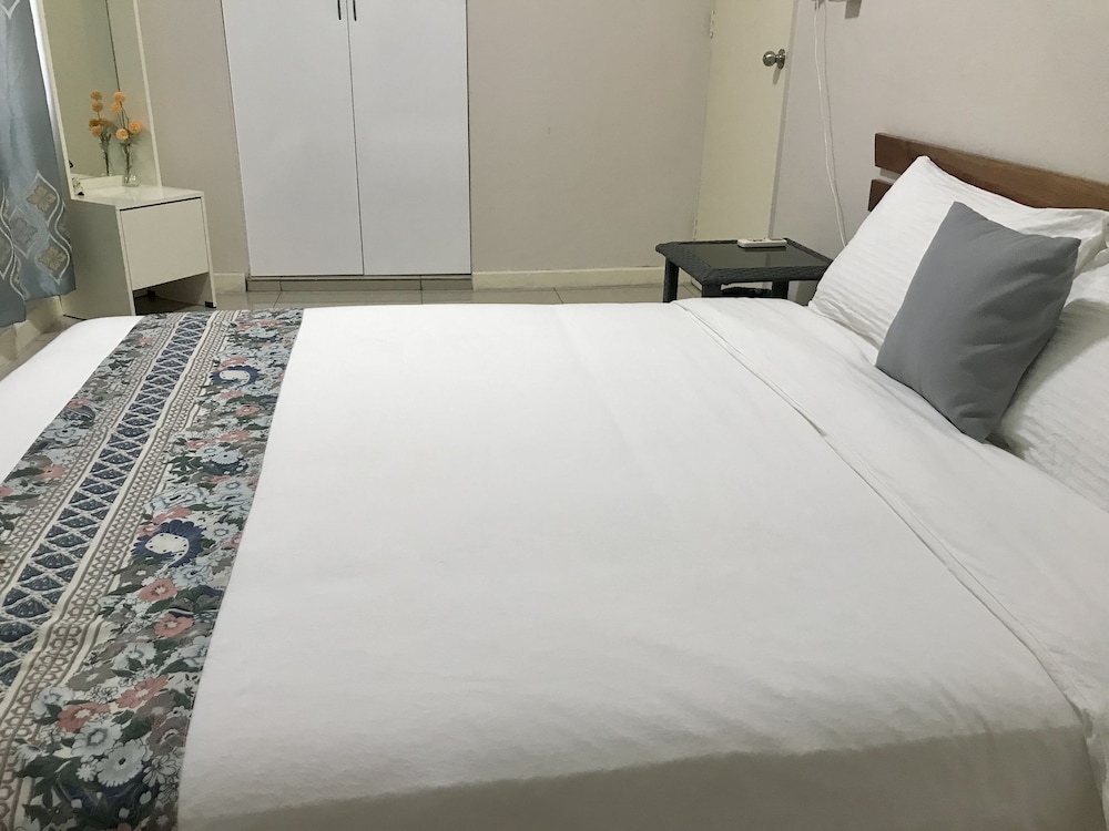 Leisure City Apartment - view 8