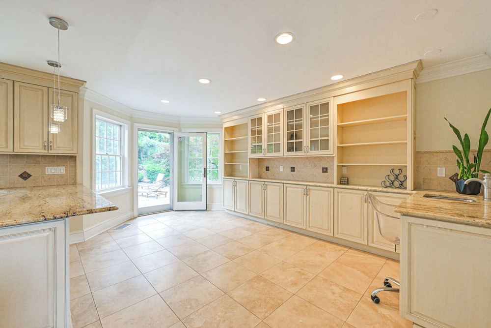 Private Pool & Patio: Luxe Westchester Home!