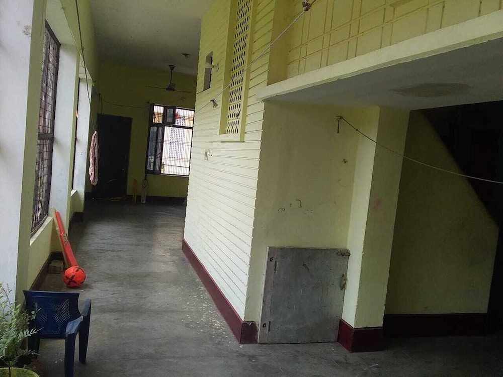 LALLA HOME STAY AYODHYA