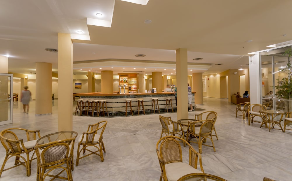 Dessole Dolphin Bay Resort – All Inclusive