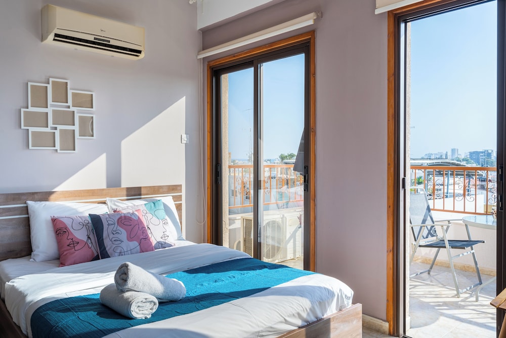 Ani's Studio With Terrace in Larnaca
