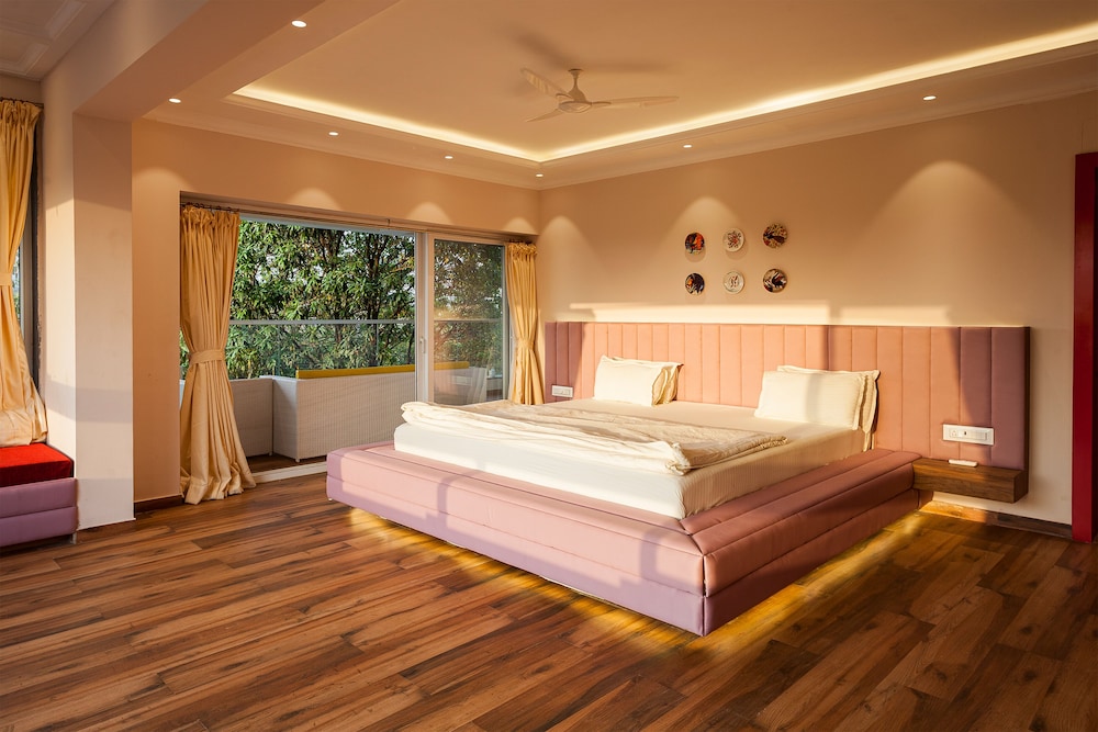 Red Door Villa by Shiloh Stays Igatpuri