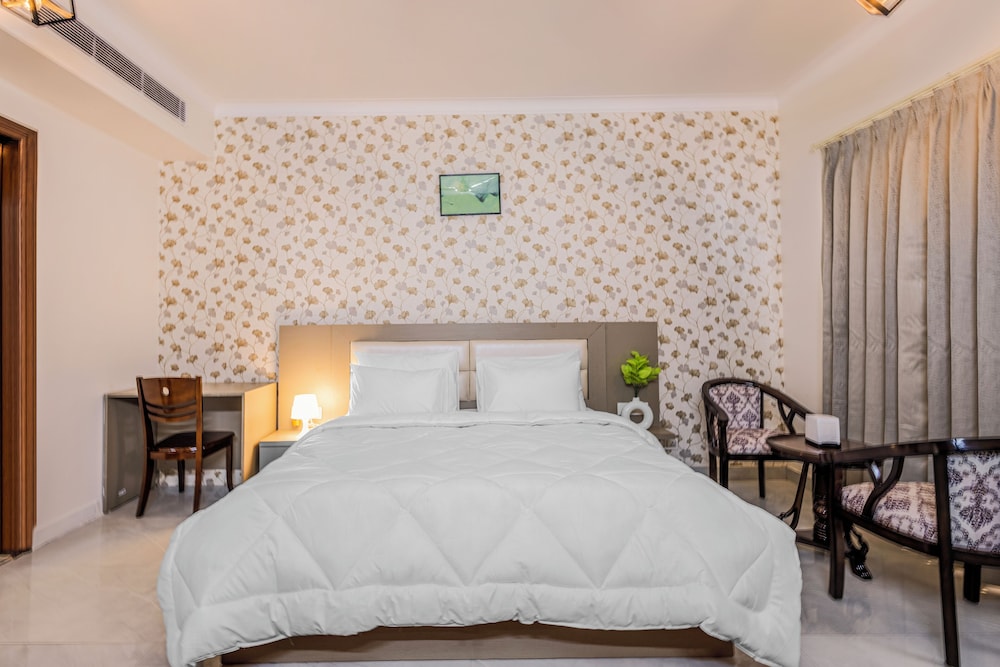 The Greenville by Parfait Street