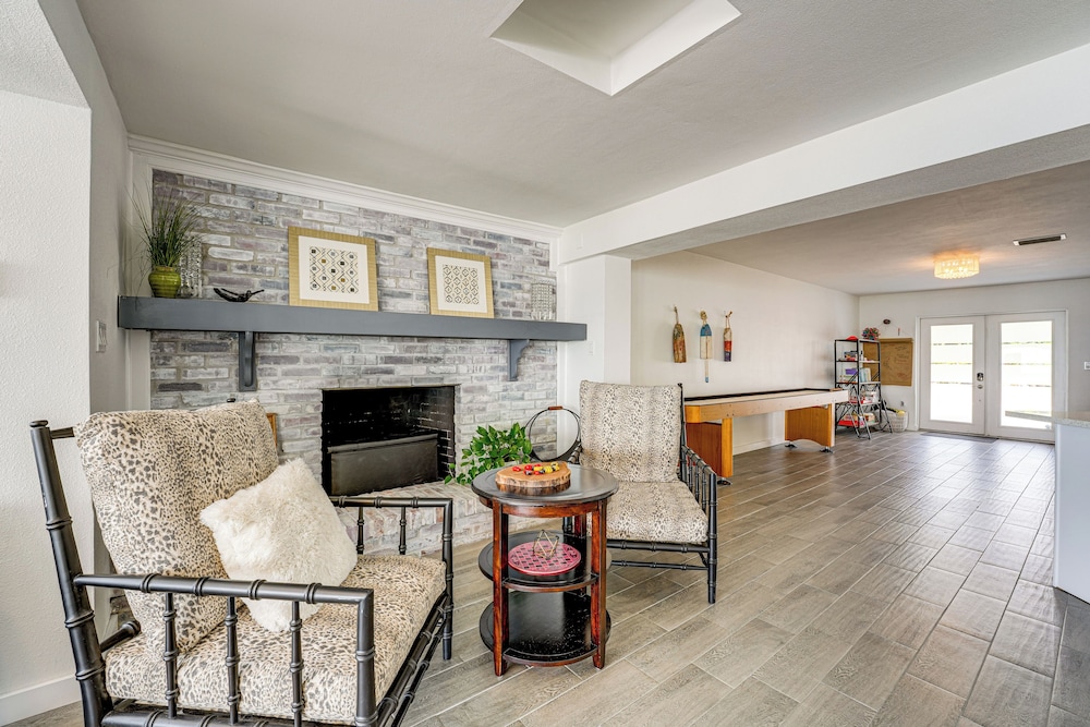 Gulf Coast Luxury! Quiet Home 4 Mi to Sponge Docks