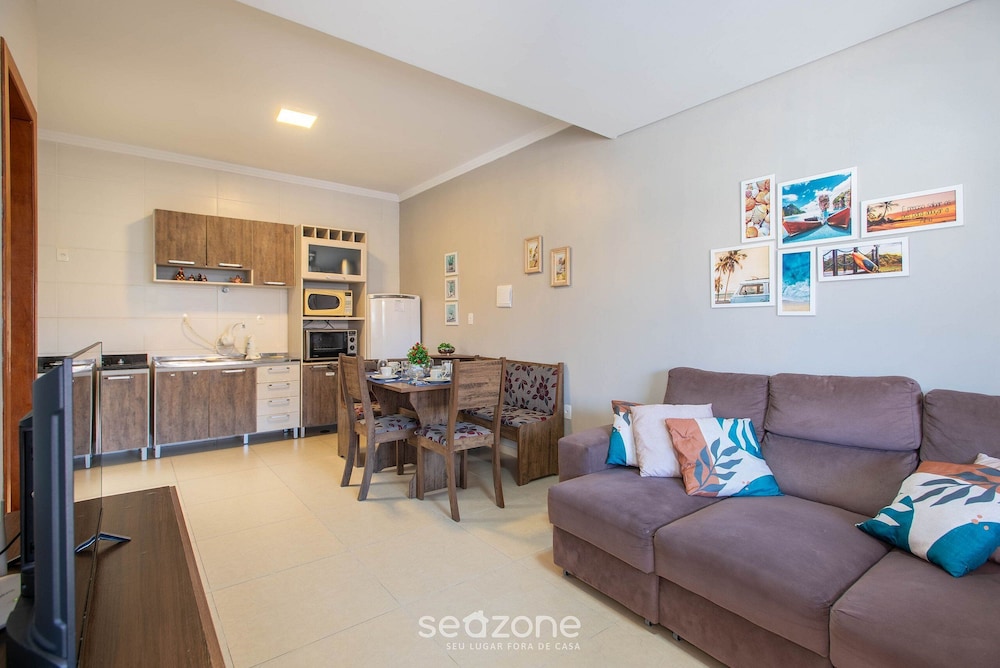 Casa 2Q c/ churrasq. 600m orla MCA0609