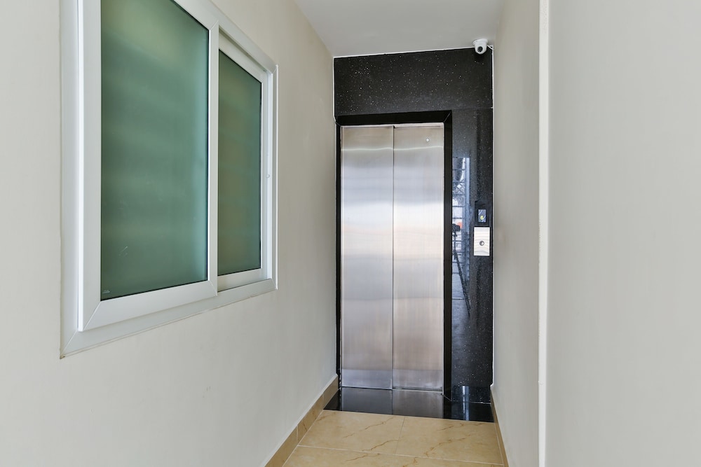 Goldstay 218