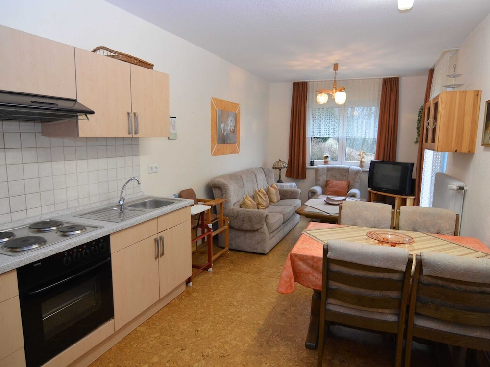 Cozy Holiday Home in Düdinghausen Sauerland near Ski Area view 5