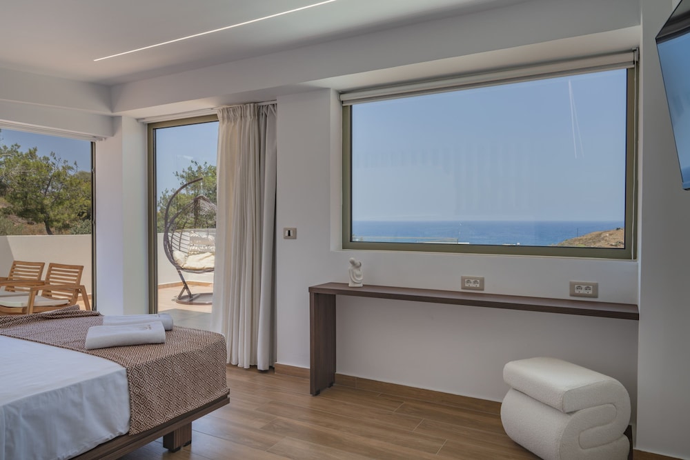 Luxurious Villa Selestine - With Private Pool