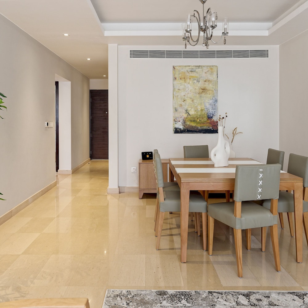 Vesta - Luxury Apt- 2Br - CFC XV