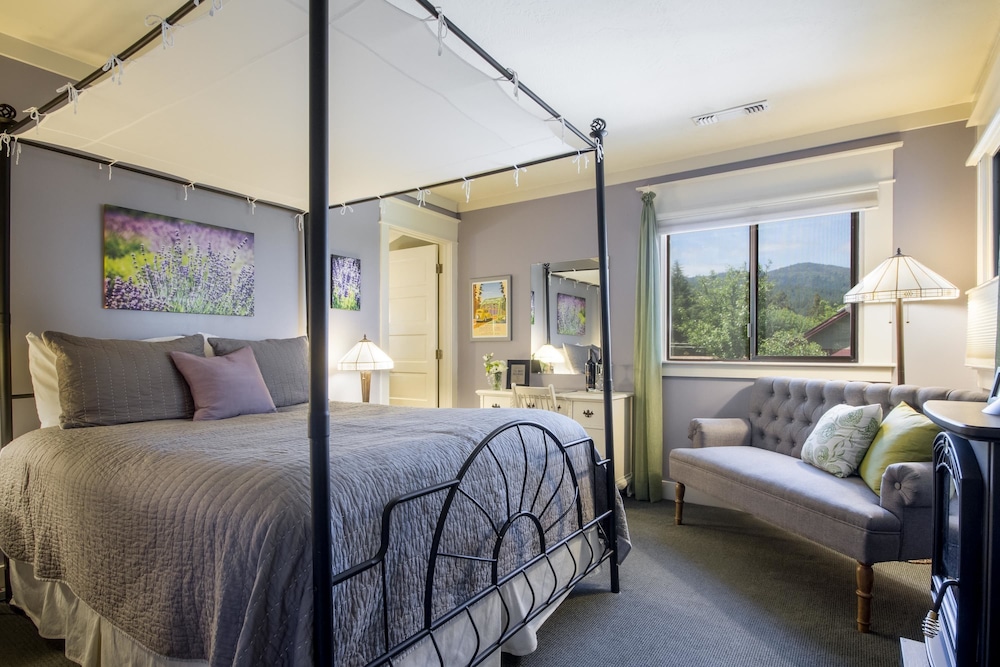 Ashland Vacations - Oak Hill Bed Breakfast - Property Image 47