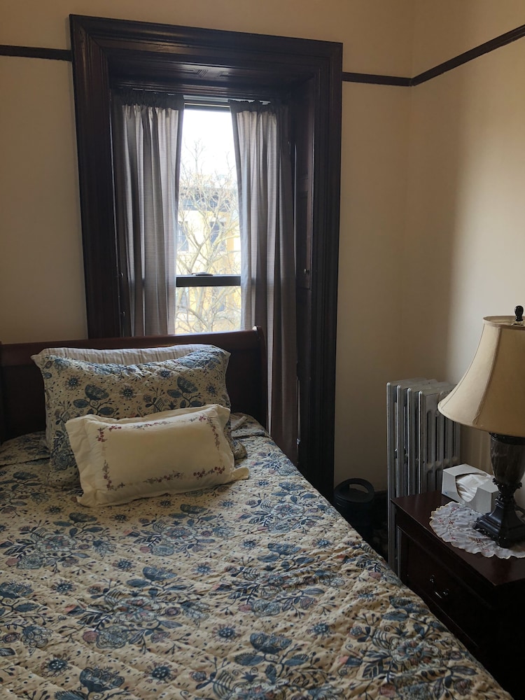 Lefferts Gardens Residence B&B