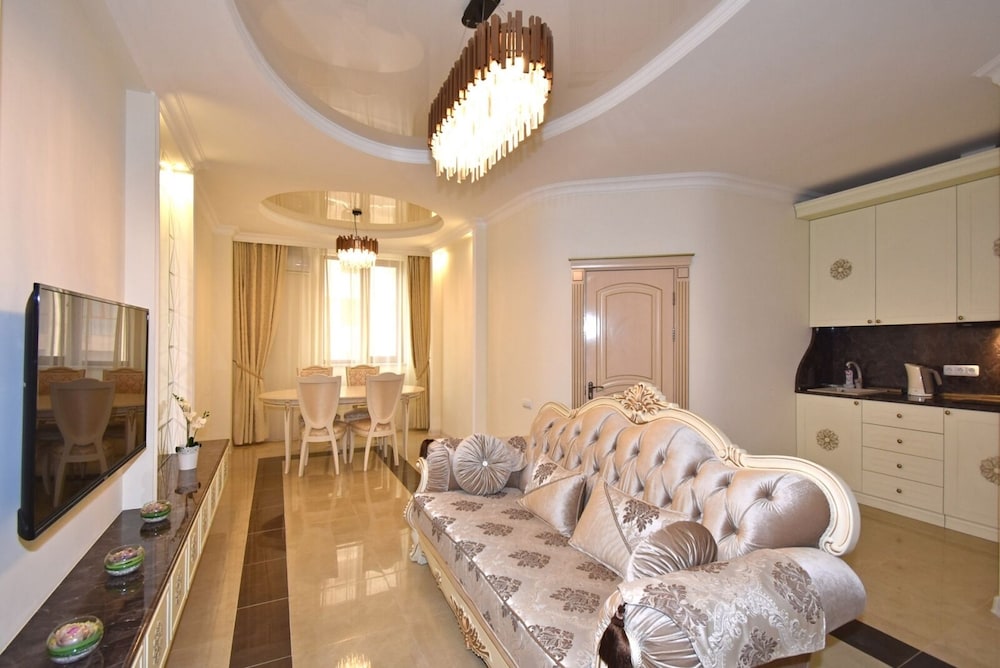 Apartments by Luxe Group AM422