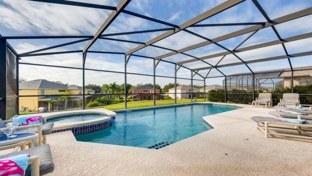 Emerald Magic - 5 Br W/ Private Pool -near Disney 5 Bedroom Villa
