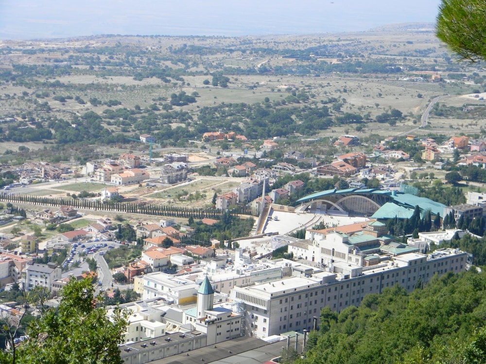 Photo 46