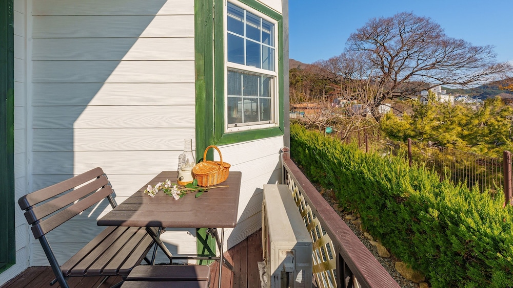 Geoje Peugeot Gomsol Petfriendly Pension