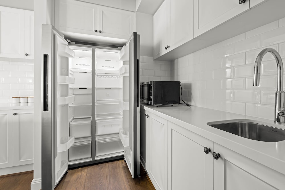 StayAU Contemporary 5BRM Families Home Point Cook