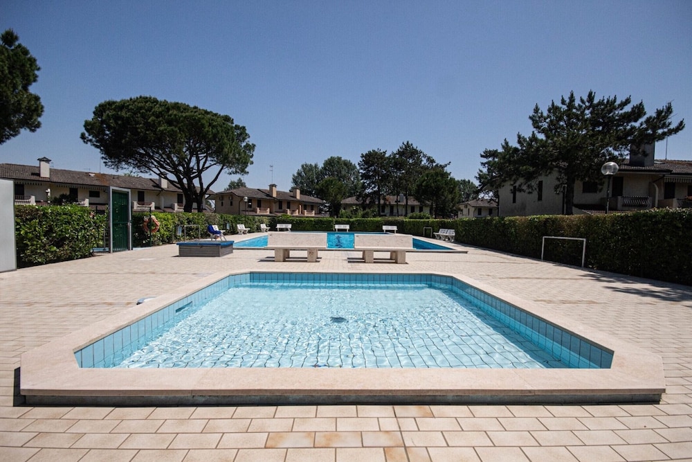 Comfy Villa With Pool and Barbecue view 5