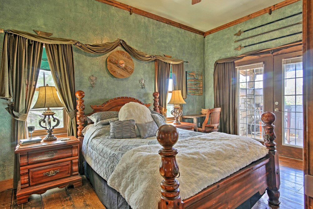 11 Mi to Dtwn: Murphy Gem w/ Hot Tub & Mtn Views! view 4
