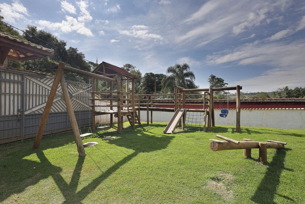 Ch Cara com Piscina Churrasq e Wifi pet Friendly