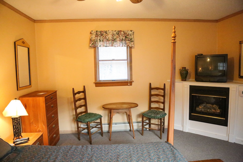 Plymouth Vacations - Salt Ash Inn - Property Image 105