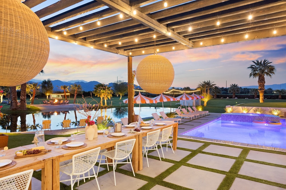 Buena Vista by Avantstay Massive Outdoor Oasis w/ Pool, Spa Firepit! - Property Image 33